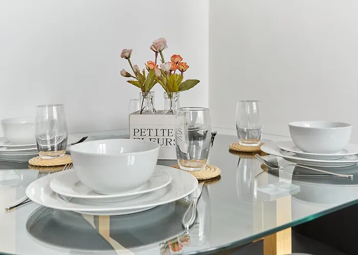 Charming 1 Bedroom Flat Coeur Du Marais By Studio Prestige