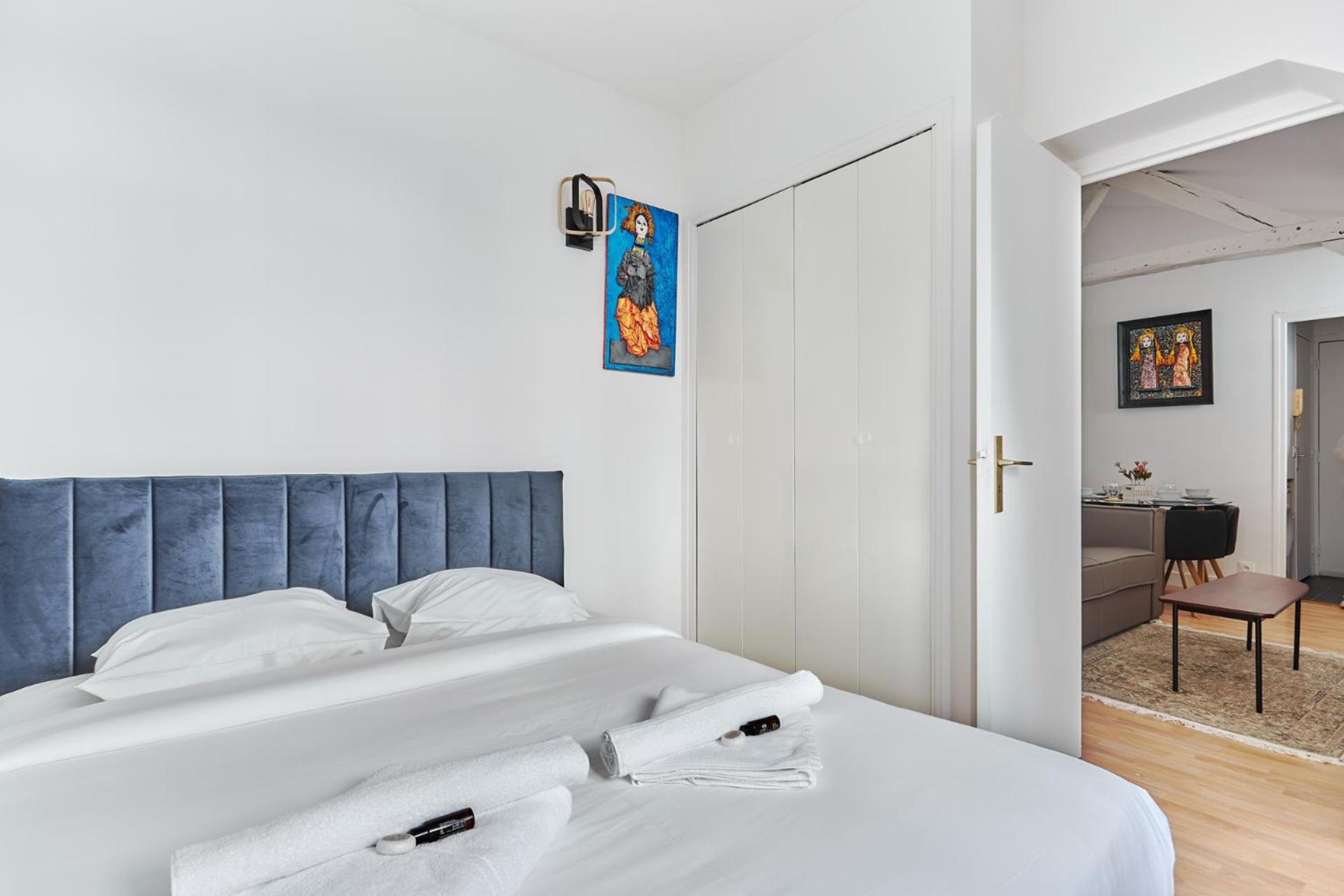 Charming 1 Bedroom Flat Coeur Du Marais By Prestige Appartement Paris