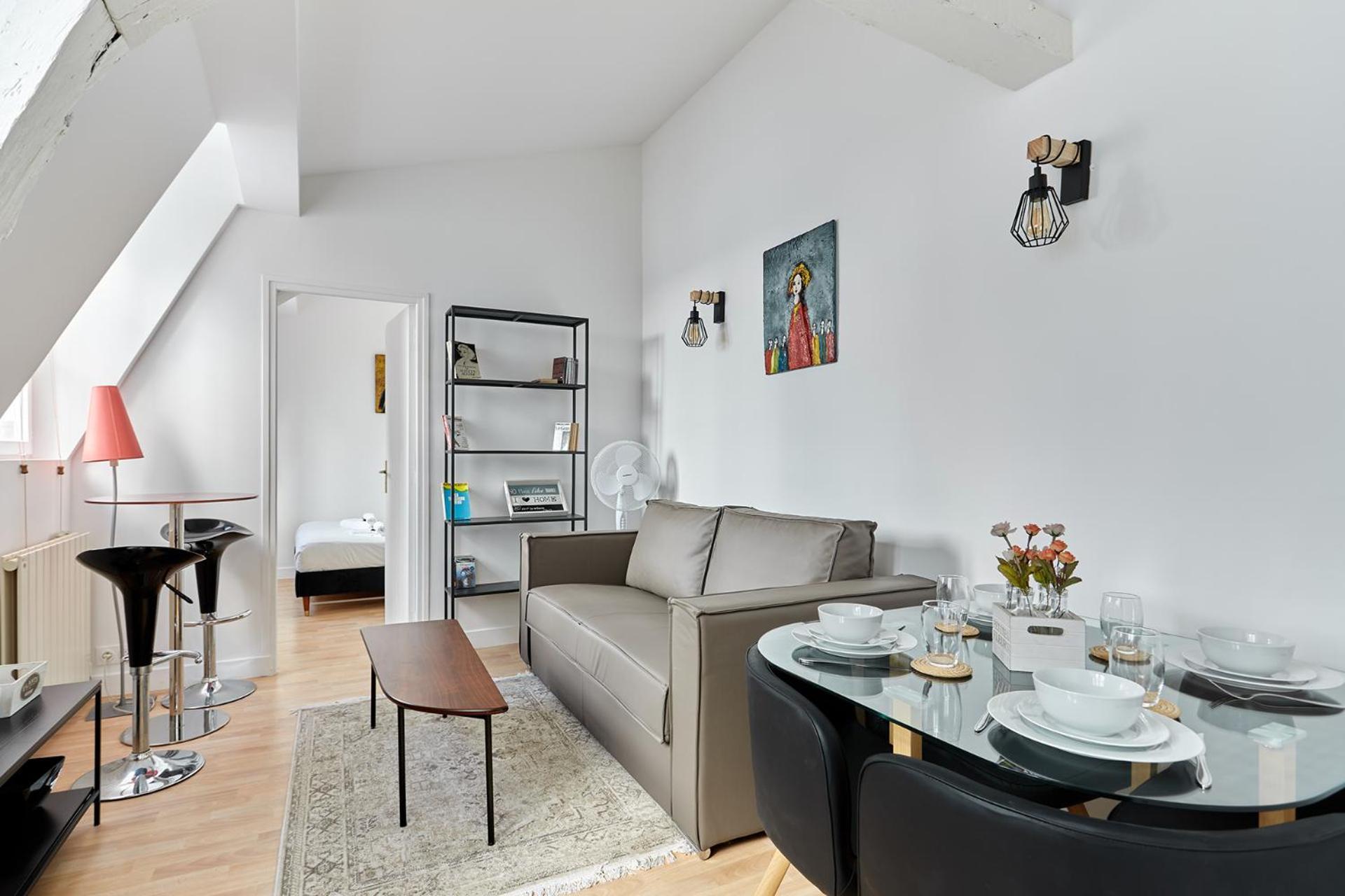 Charming 1 Bedroom Flat Coeur Du Marais By Prestige Parijs
